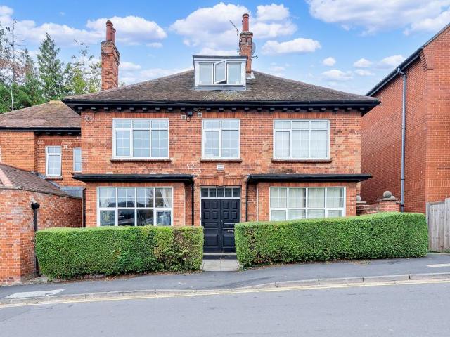 Flat for rent in King's Walden, Hertfordshire