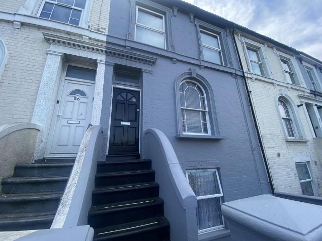 Flat for rent in Sheerness, Oad Street
