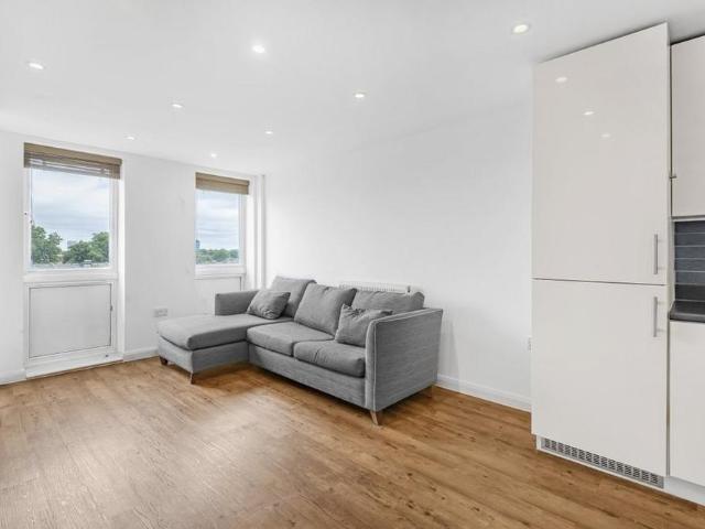 Apartment for rent in East Cliff, Acol