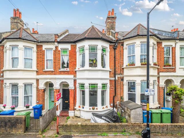 Flat for rent in East Dulwich, Isle Of Man