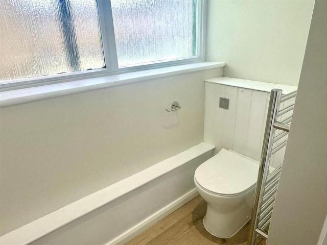 Studio for rent in St James, Sandown Park