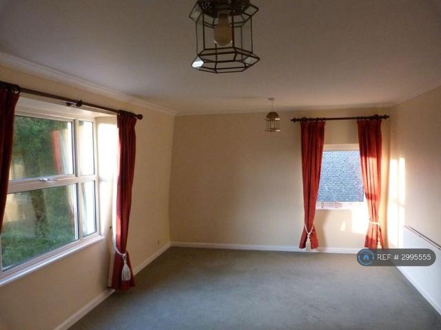 Apartment for rent in The Close, Hampshire