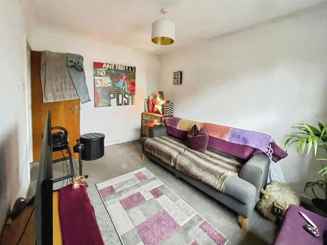 Apartment for rent in Upper Hockenden, Sevenoaks