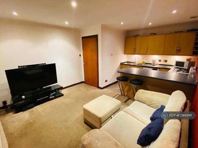 Flat for rent in Ferryhill, Ballindoch