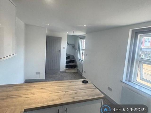 Apartment for rent in Watergate, Devon