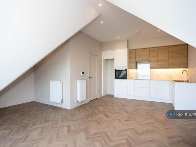 Apartment for rent in Saltdean, Brighton & Hove