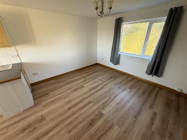 Apartment for rent in California, Littleover
