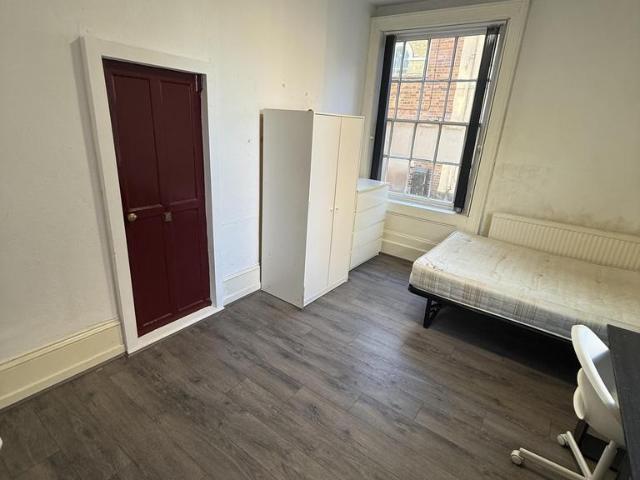 Flat for rent in Black Friars, Old Wharf