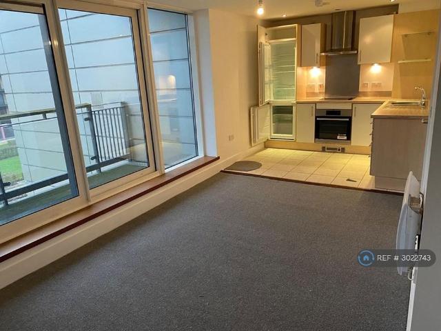 Apartment for rent in Cardiff International Sports Village, Falcon Lodge