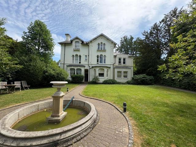 Apartment for rent in Broadwater Down, Sandown Park