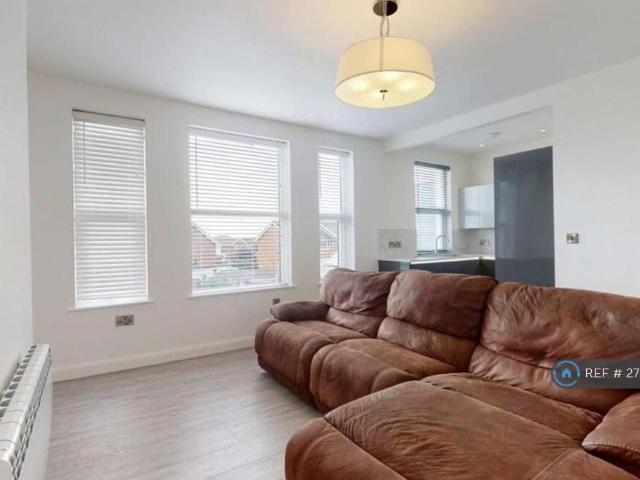 Flat for rent in West Cliff, Acol