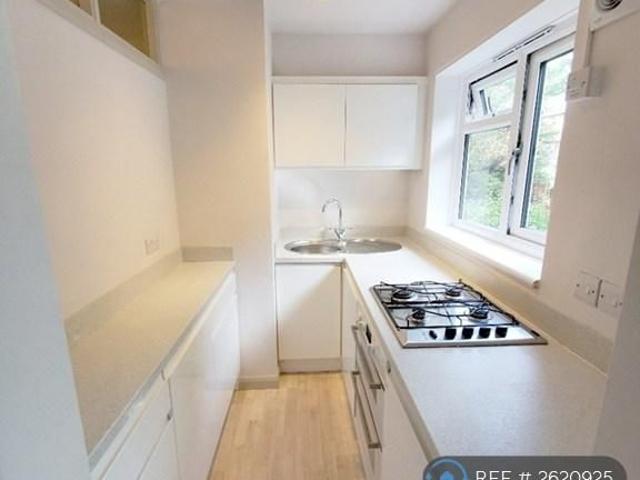 Apartment for rent in Surbiton, Greater London