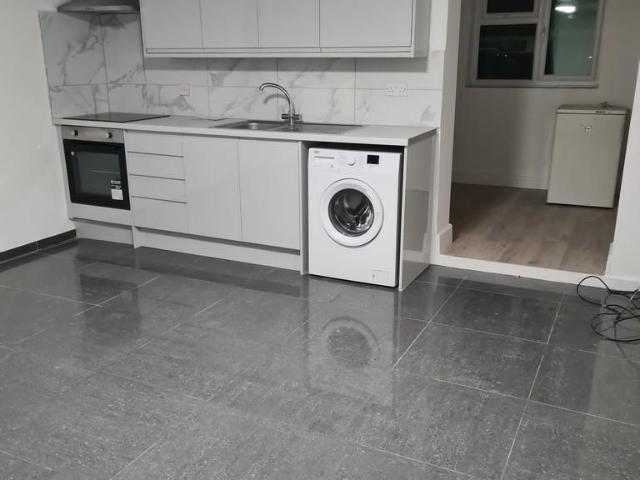 Flat for rent in Dee Park, Reading