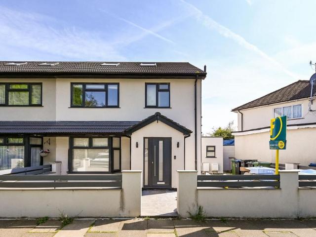 Flat for rent in New Malden, Greater London