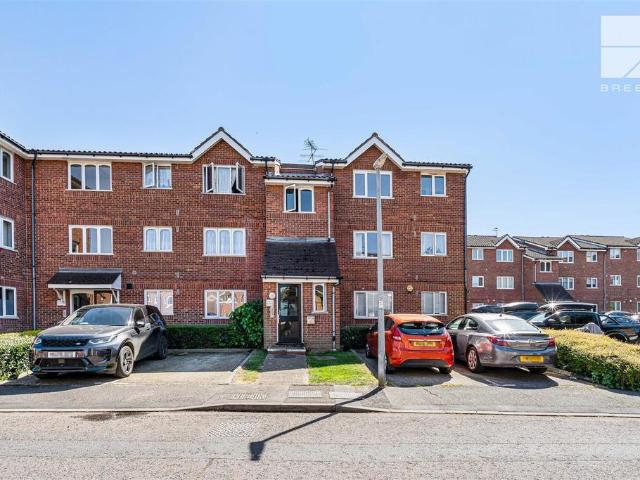 Flat for rent in Epping, Essex