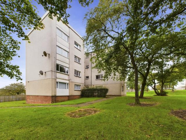Flat for rent in St Leonards, Barassie