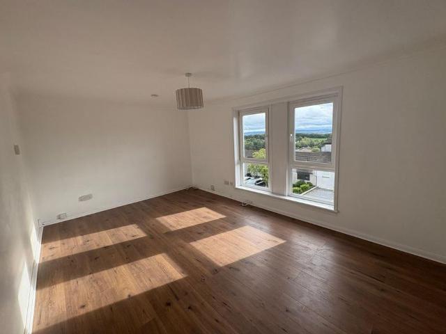 Apartment for rent in Erskine, Scotland