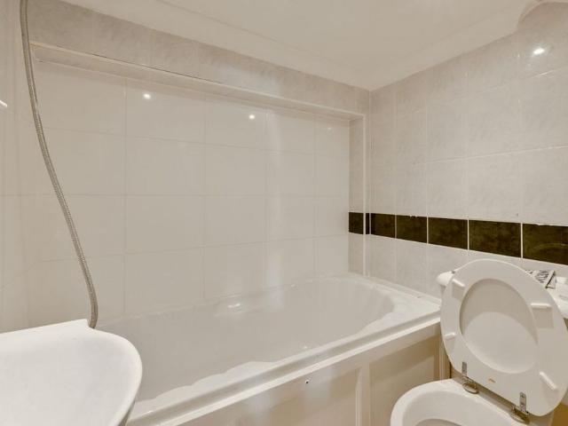 Apartment for rent in London Borough of Hounslow, Greater London