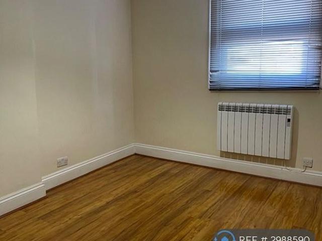 Flat for rent in Farnborough, Hampshire