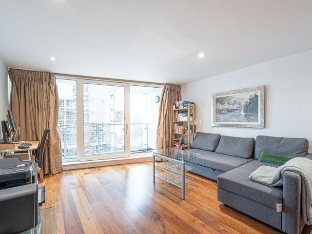 Apartment for rent in The Close, Hampshire