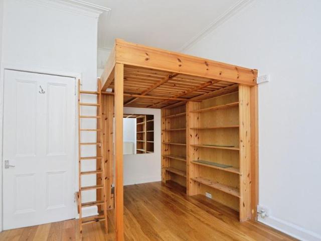 Apartment for rent in Lorne, Leith