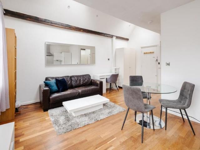 Apartment for rent in Highbury, Greater London