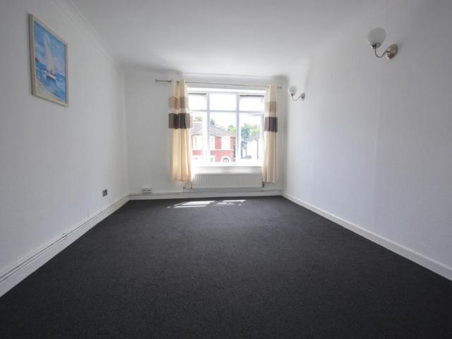 Apartment for rent in St James, Sandown Park