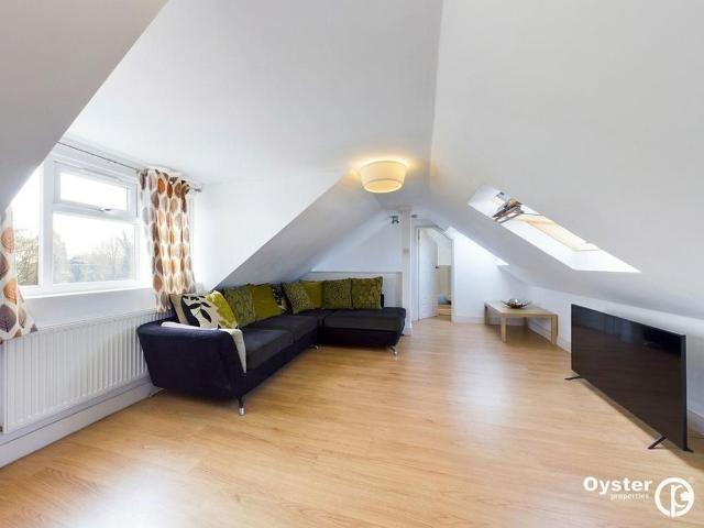 Apartment for rent in Stanmore Broadway, Greater London