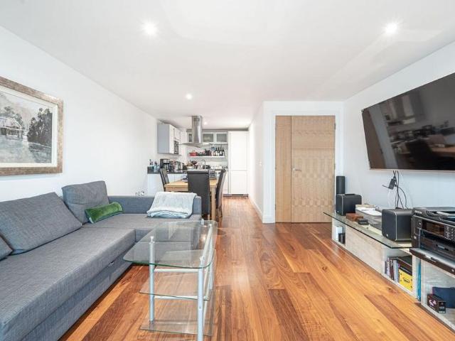 Apartment for rent in The Close, Hampshire