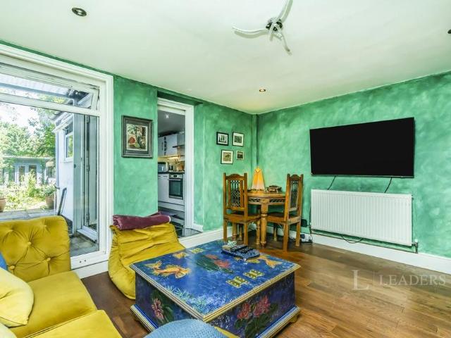 Apartment for rent in London Borough of Croydon, Addiscombe