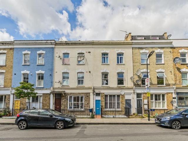 Flat for rent in Stoke Newington, Greater London