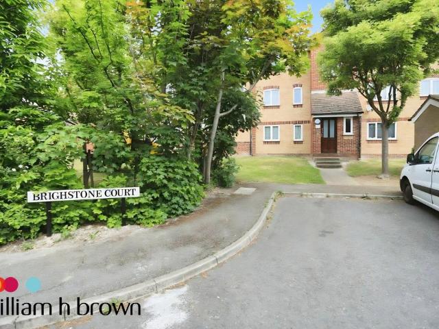 Flat for rent in Purfleet, Essex