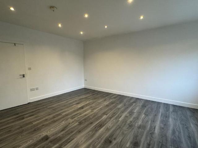 Apartment for rent in Collier Row, Greater London