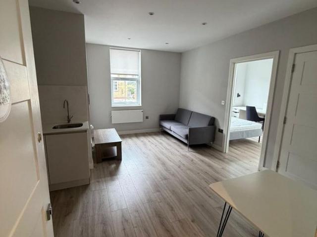 Apartment for rent in Elstree and Borehamwood, Borehamwood