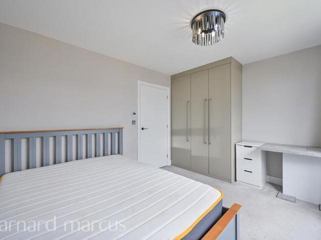Apartment for rent in Surbiton, Greater London