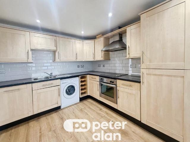Apartment for rent in Newtown, Falcon Lodge