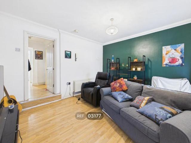 Apartment for rent in Round Hill, Brighton
