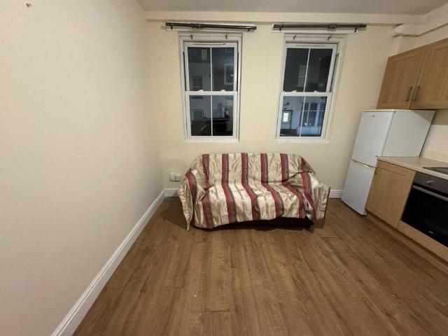 Apartment for rent in Sutton New Town, Greater London