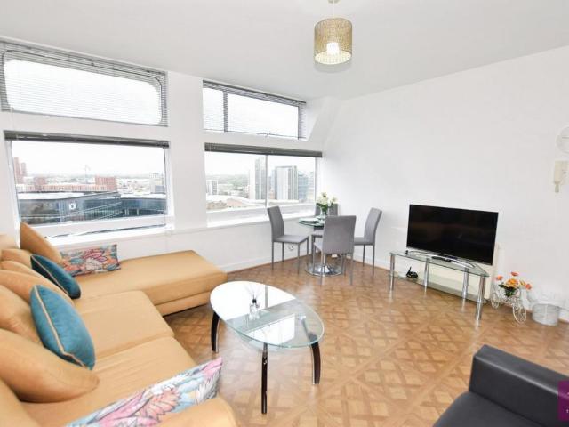 Flat for rent in City Centre, Salford