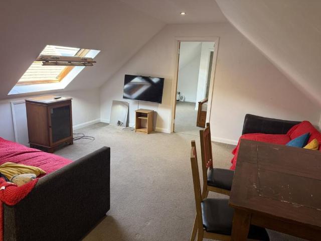 Apartment for rent in Saunderton, Horsenden