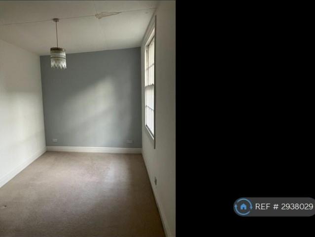 Flat for rent in Strode, Devon