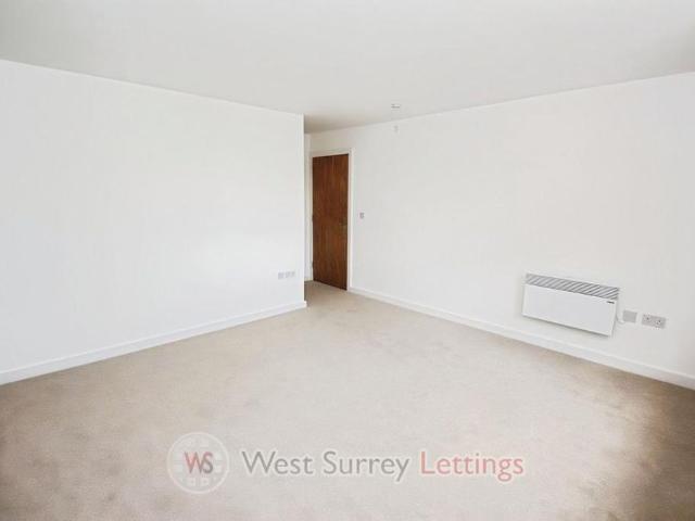 Apartment for rent in Woking, Surrey