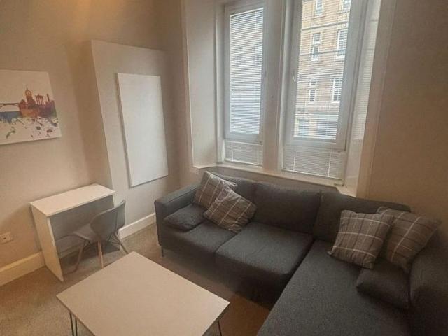Apartment for rent in Hillside, Leith