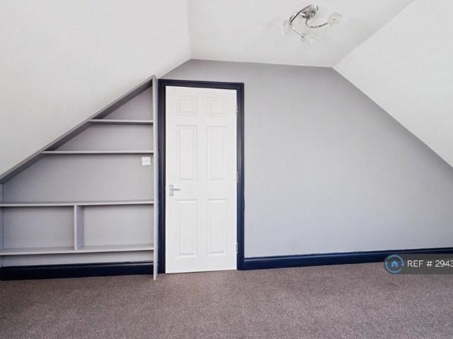 Apartment for rent in Upton, Acol