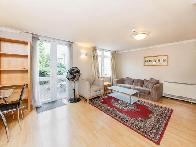 Apartment for rent in Cross In Hand, East Sussex
