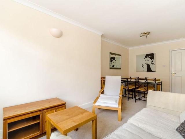 Apartment for rent in London Borough of Merton, Greater London