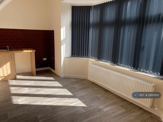 Apartment for rent in Penn Hill, Poole