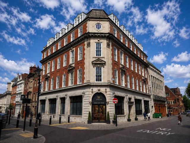 Flat for rent in Black Friars, Old Wharf