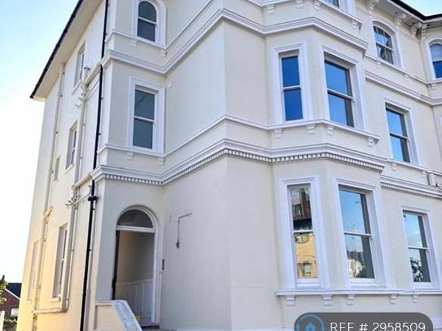 Flat for rent in St James, Sandown Park