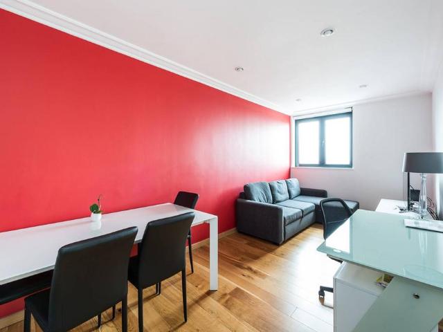 Flat for rent in South Kensington, Greater London